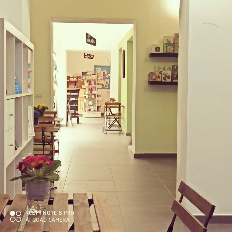 libreria 2 768x768